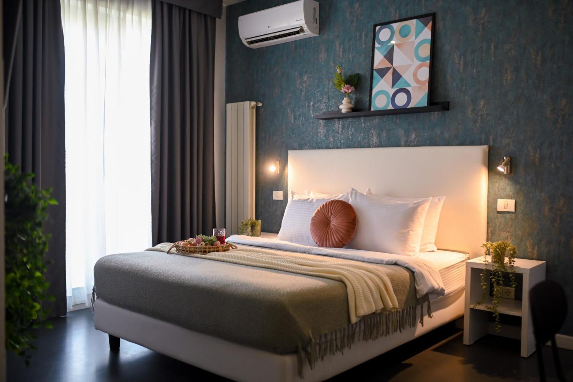 Urban Elegance - Stylish Central Accommodation Bucharest Exterior photo
